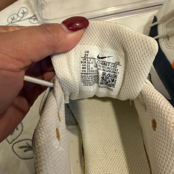 Nike Kids Sneakers - White, Navy, and Orange - Picture 5 of 6